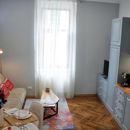 Black Gate - 2 Bedroom Apartment In The Heart Of Old Town With Free Private Secured Parking Μπρασόβ Εξωτερικό φωτογραφία