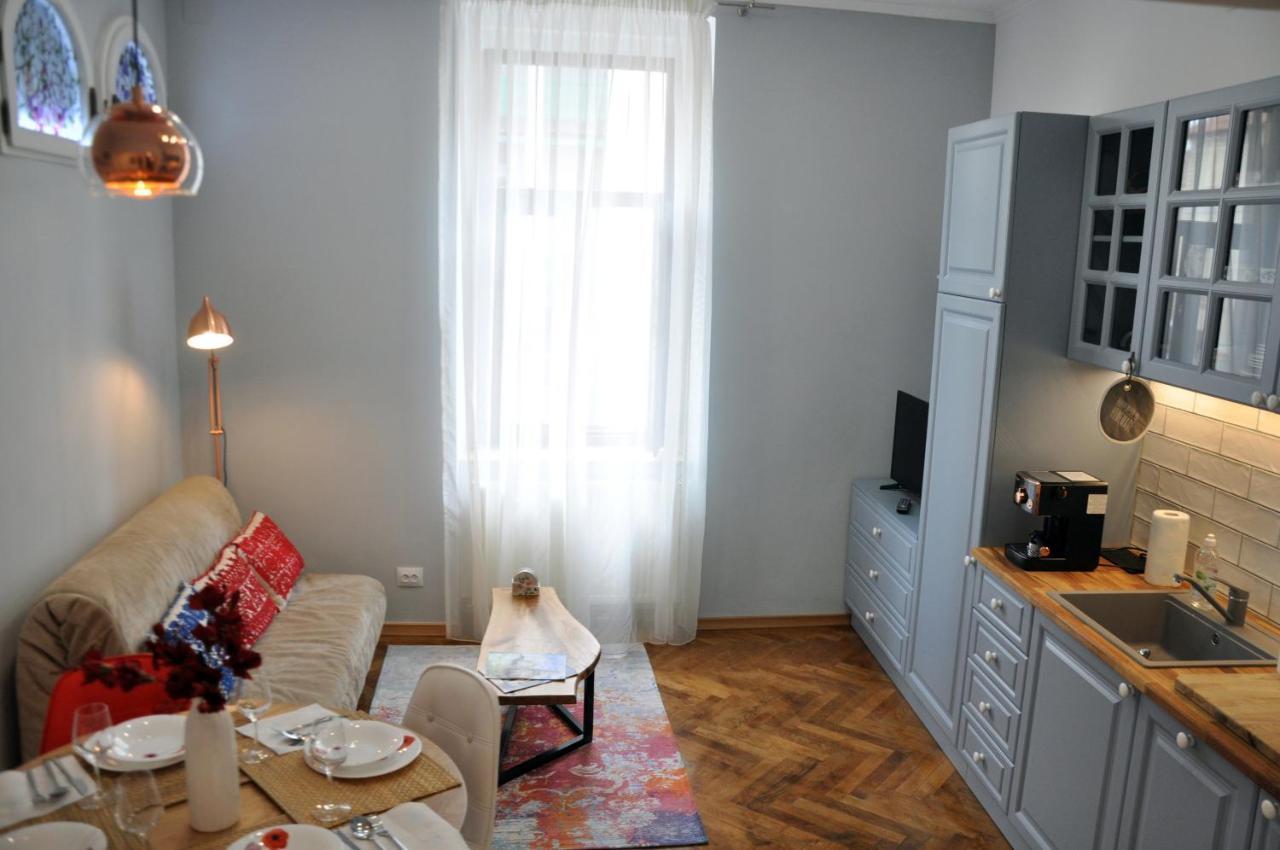 Black Gate - 2 Bedroom Apartment In The Heart Of Old Town With Free Private Secured Parking Μπρασόβ Εξωτερικό φωτογραφία