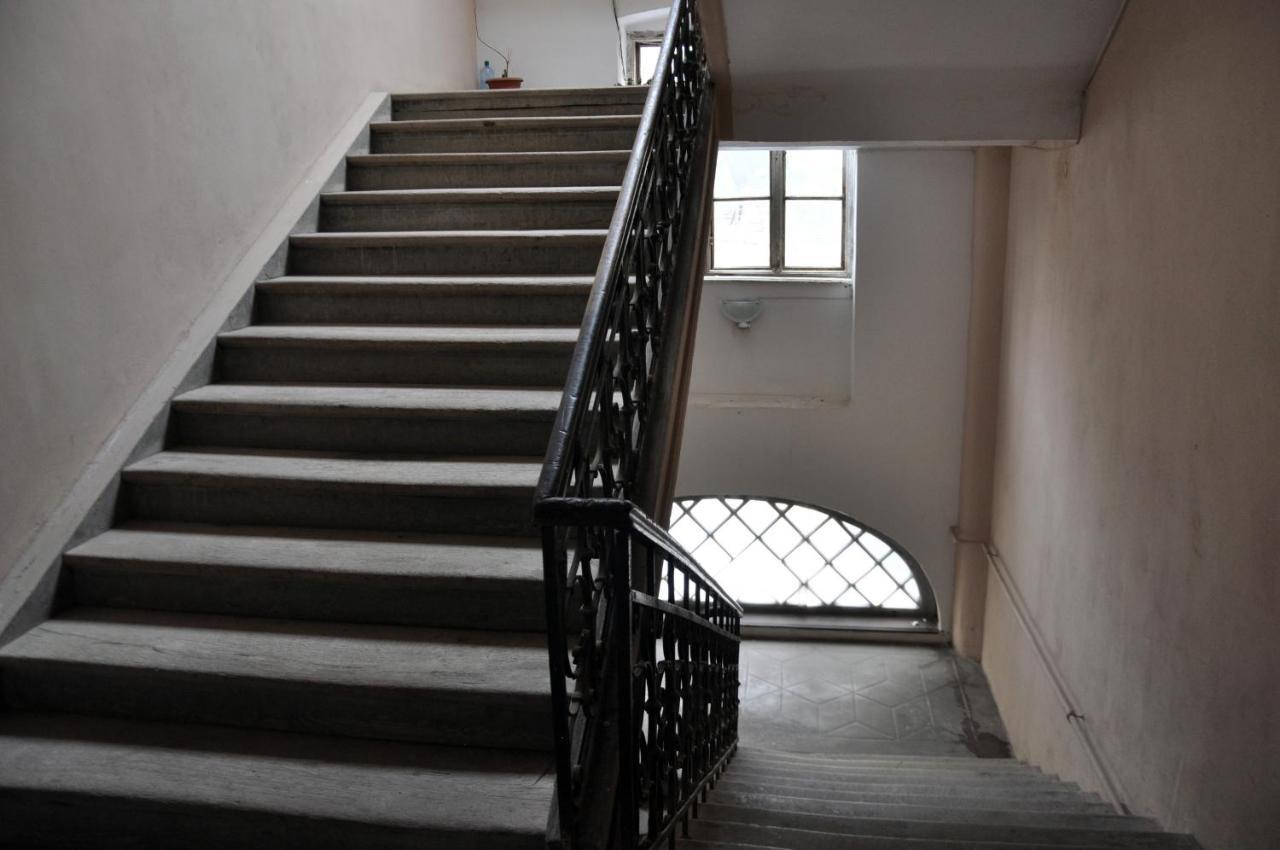 Black Gate - 2 Bedroom Apartment In The Heart Of Old Town With Free Private Secured Parking Μπρασόβ Εξωτερικό φωτογραφία