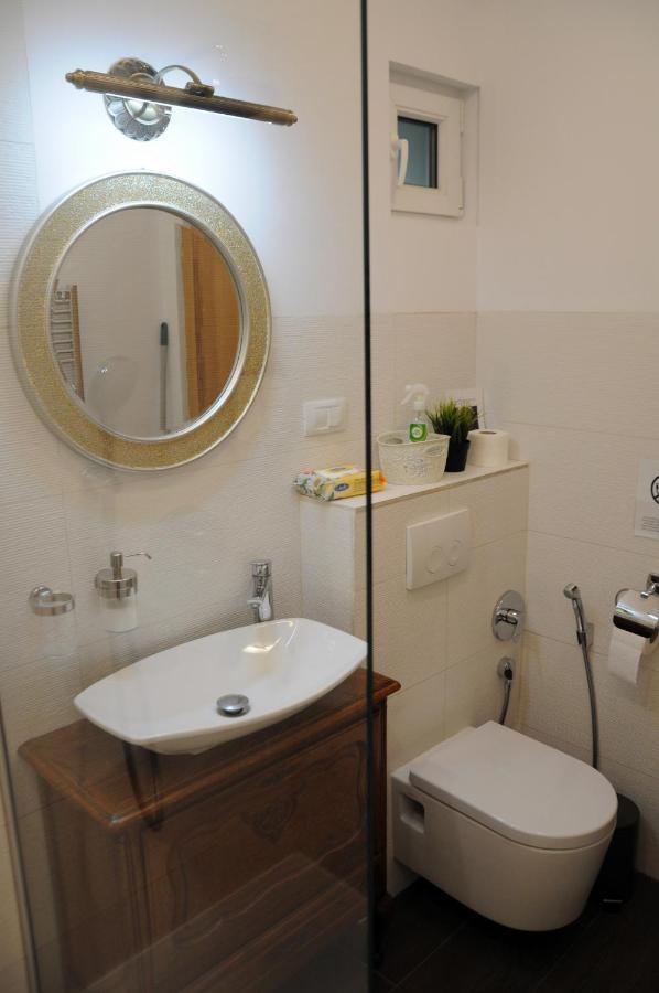 Black Gate - 2 Bedroom Apartment In The Heart Of Old Town With Free Private Secured Parking Μπρασόβ Εξωτερικό φωτογραφία